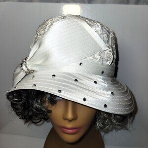 Swan Hat New York Women's White Lace Cloche Bucket Bow Rhinestones Fashion Hat